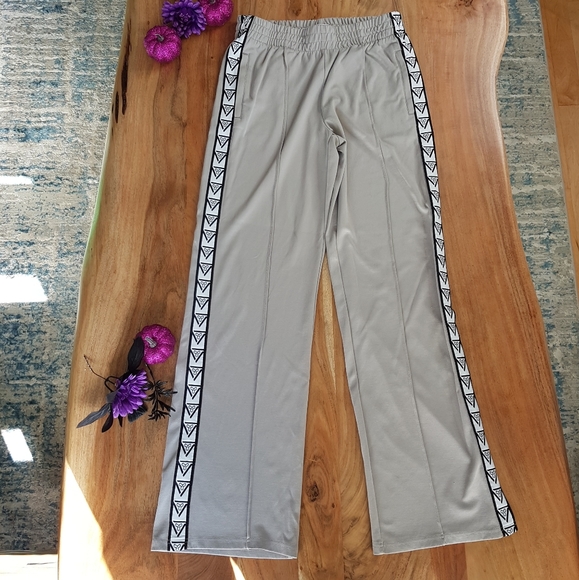 Aritiza • TNA Pull on Track pants • Sz M - Picture 1 of 16